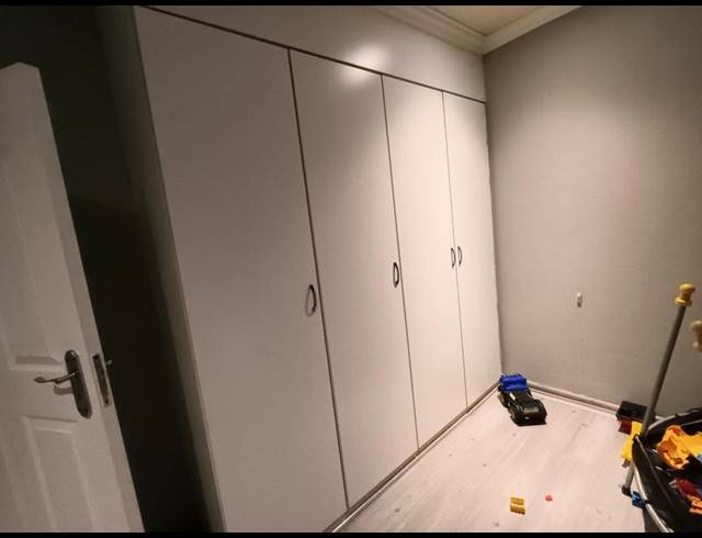 2 BEDROOM PROPERTY TO RENT IN LOMBARDY EAST